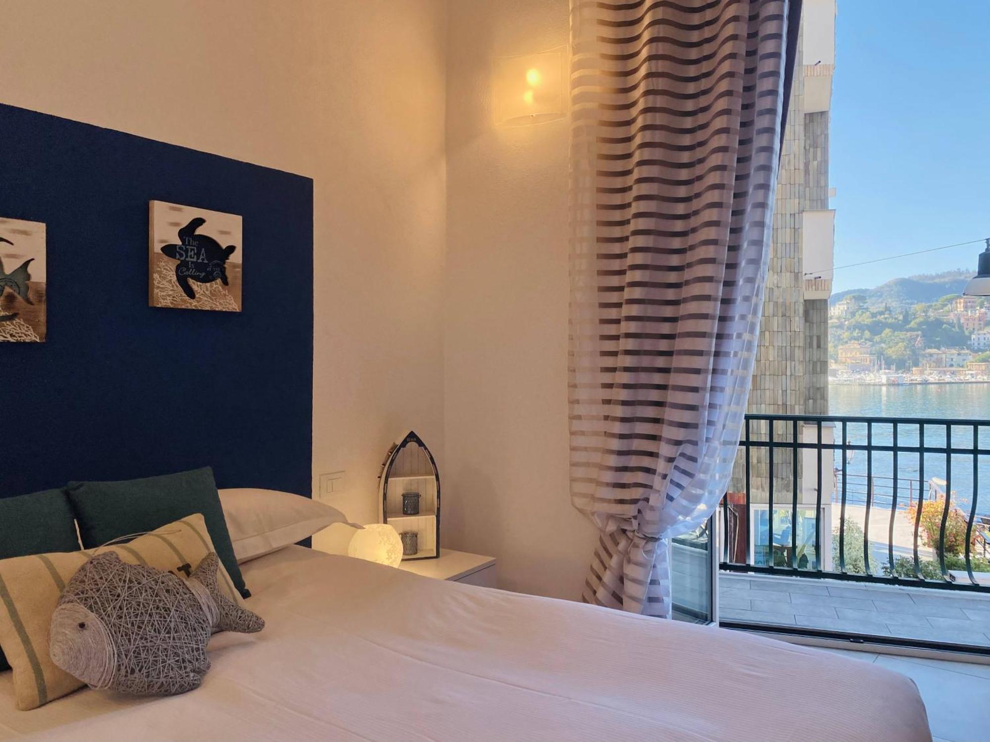 Alla Casa Rosa Al Mare- Centrale A Di Fronte Al Mare- Emozionante- Garage Privato Gratuito A 800 Mt- Aria Condizionata-Wifi Rapallo Luaran gambar