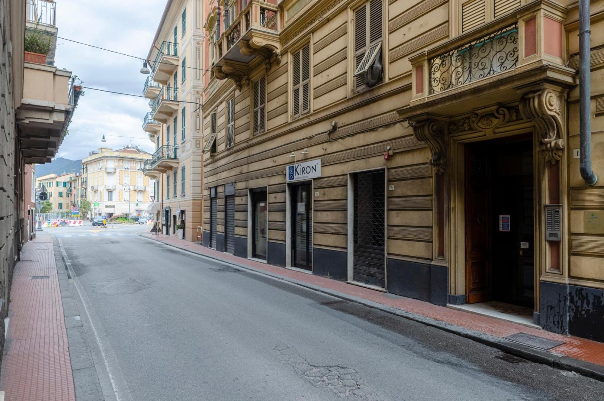 Alla Casa Rosa Al Mare- Centrale A Di Fronte Al Mare- Emozionante- Garage Privato Gratuito A 800 Mt- Aria Condizionata-Wifi Rapallo Luaran gambar